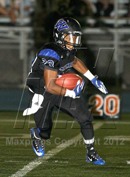 Thumbnail 2 in Windward vs. Brentwood School photogallery.