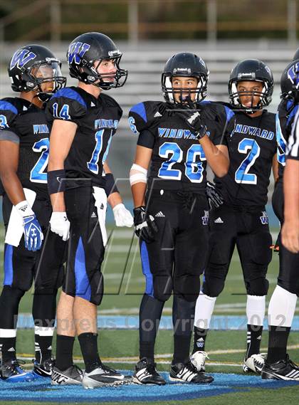 Thumbnail 1 in Windward vs. Brentwood School photogallery.