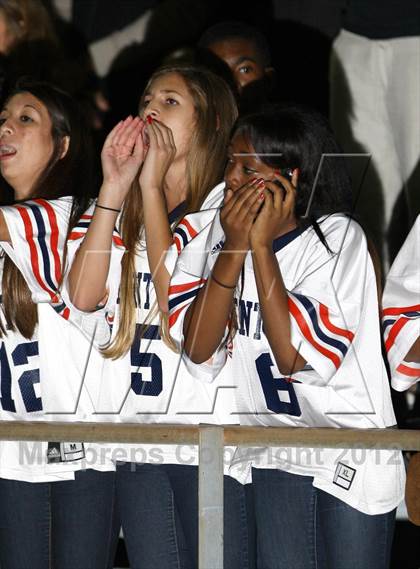 Thumbnail 1 in Windward vs. Brentwood School photogallery.