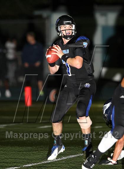 Thumbnail 1 in Windward vs. Brentwood School photogallery.