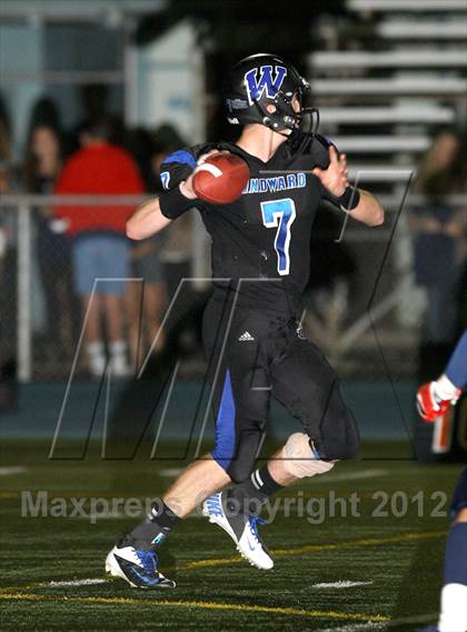 Thumbnail 1 in Windward vs. Brentwood School photogallery.
