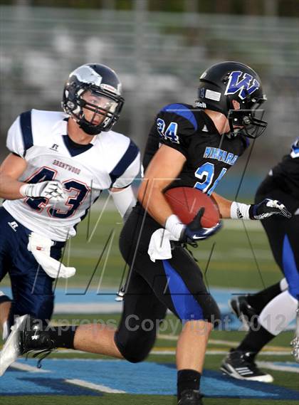 Thumbnail 2 in Windward vs. Brentwood School photogallery.