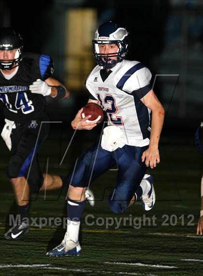 Thumbnail 2 in Windward vs. Brentwood School photogallery.