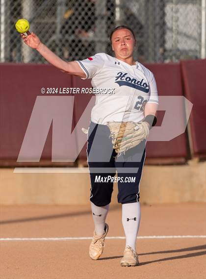 Thumbnail 2 in Hondo @ Cotulla photogallery.