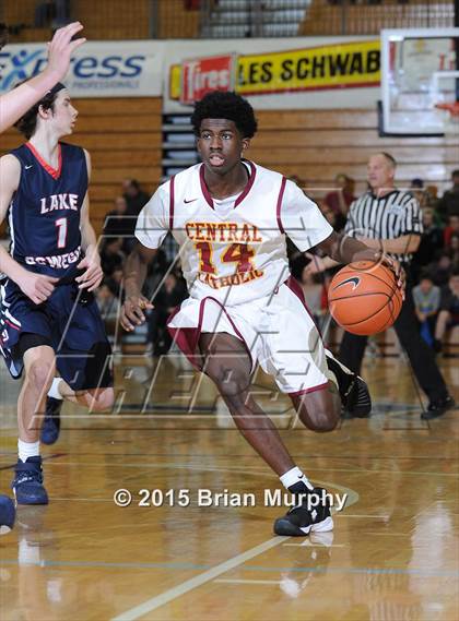 Thumbnail 2 in Lake Oswego vs. Central Catholic (Les Schwab Invitational) photogallery.