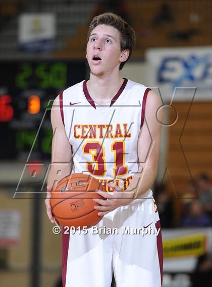 Thumbnail 1 in Lake Oswego vs. Central Catholic (Les Schwab Invitational) photogallery.