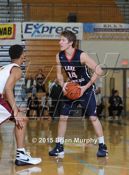 Thumbnail 2 in Lake Oswego vs. Central Catholic (Les Schwab Invitational) photogallery.
