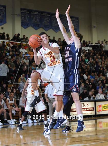 Thumbnail 3 in Lake Oswego vs. Central Catholic (Les Schwab Invitational) photogallery.