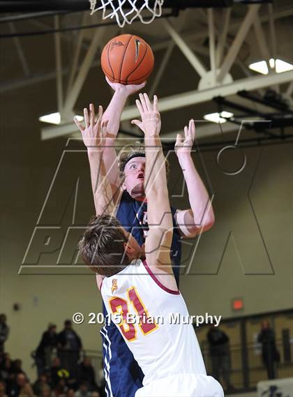 Thumbnail 2 in Lake Oswego vs. Central Catholic (Les Schwab Invitational) photogallery.