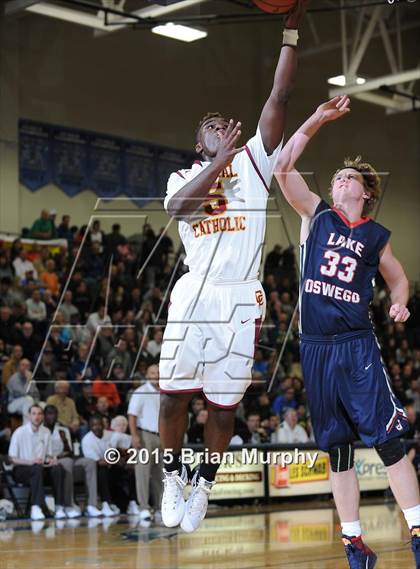 Thumbnail 3 in Lake Oswego vs. Central Catholic (Les Schwab Invitational) photogallery.