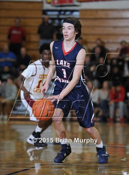 Thumbnail 2 in Lake Oswego vs. Central Catholic (Les Schwab Invitational) photogallery.