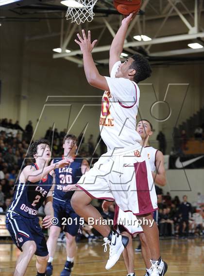 Thumbnail 3 in Lake Oswego vs. Central Catholic (Les Schwab Invitational) photogallery.