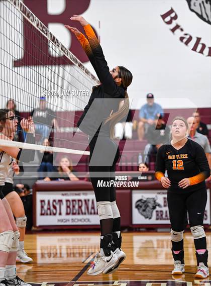Thumbnail 2 in East Bernard vs Van Vleck photogallery.