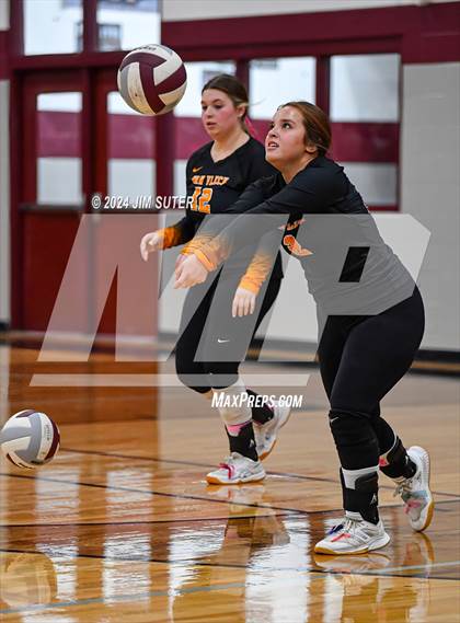 Thumbnail 2 in East Bernard vs Van Vleck photogallery.
