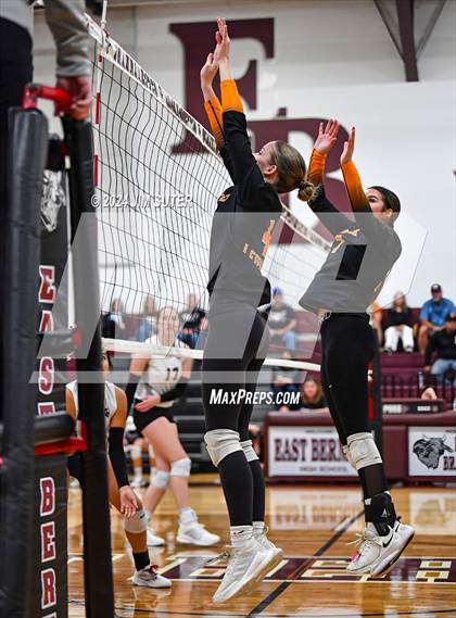 Thumbnail 2 in East Bernard vs Van Vleck photogallery.