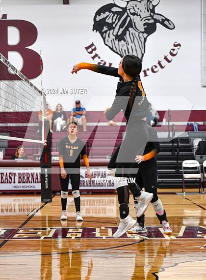 Thumbnail 2 in East Bernard vs Van Vleck photogallery.