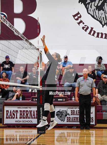 Thumbnail 2 in East Bernard vs Van Vleck photogallery.