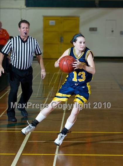 Thumbnail 3 in Atascadero vs. Soquel (Santa Barbara Tournament of Champions) photogallery.