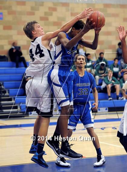Thumbnail 1 in Windward vs. El Segundo (Jim Nakabara Classic) photogallery.