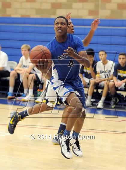 Thumbnail 2 in Windward vs. El Segundo (Jim Nakabara Classic) photogallery.