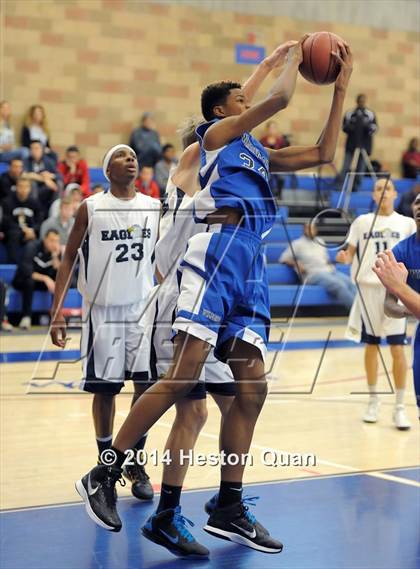 Thumbnail 3 in Windward vs. El Segundo (Jim Nakabara Classic) photogallery.
