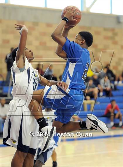 Thumbnail 2 in Windward vs. El Segundo (Jim Nakabara Classic) photogallery.