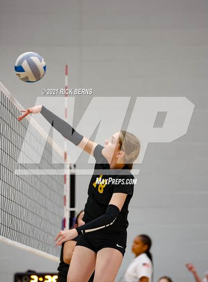 Thumbnail 3 in Klein Oak @ Grand Oaks photogallery.