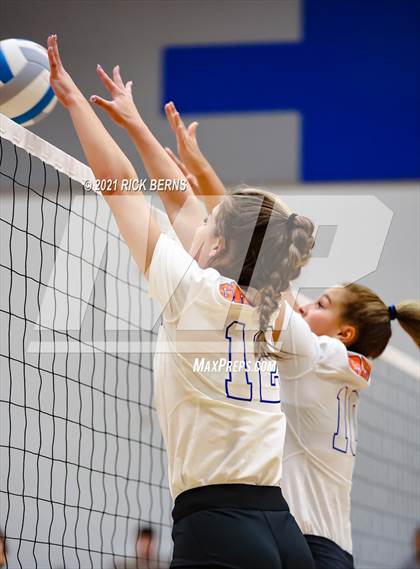 Thumbnail 1 in Klein Oak @ Grand Oaks photogallery.