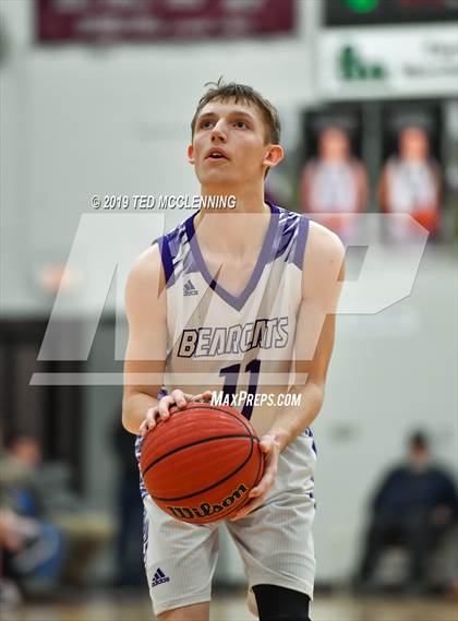 Thumbnail 2 in Booneville vs. Episcopal (AAA 3A Regional Playoff) photogallery.