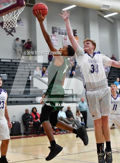 Thumbnail 3 in Booneville vs. Episcopal (AAA 3A Regional Playoff) photogallery.