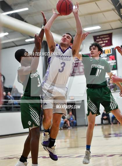 Thumbnail 3 in Booneville vs. Episcopal (AAA 3A Regional Playoff) photogallery.