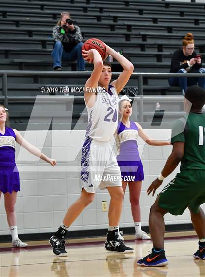 Thumbnail 2 in Booneville vs. Episcopal (AAA 3A Regional Playoff) photogallery.