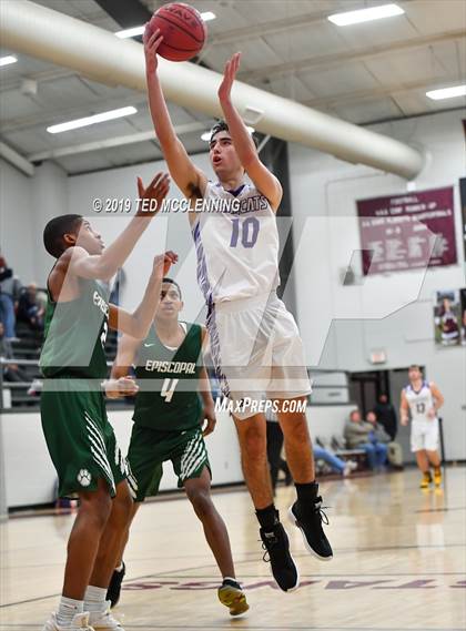 Thumbnail 3 in Booneville vs. Episcopal (AAA 3A Regional Playoff) photogallery.