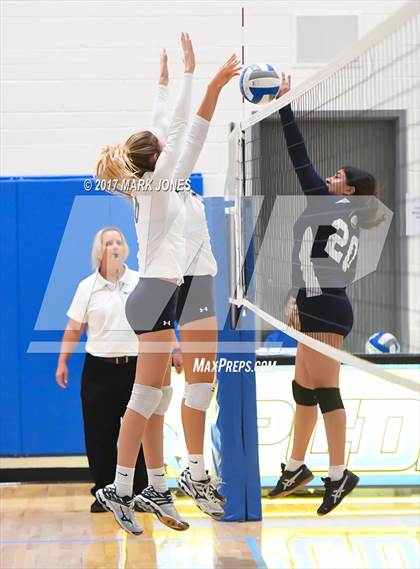 Thumbnail 2 in NFL Yet Academy vs. Pusch Ridge (Desert Classic) photogallery.