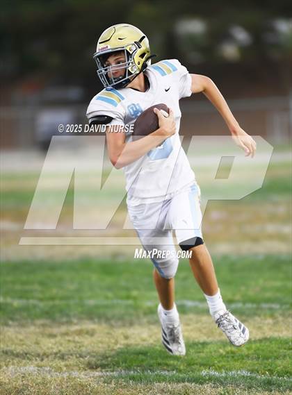 Thumbnail 3 in Highland vs Quartz Hill photogallery.