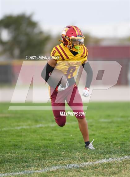 Thumbnail 3 in Highland vs Quartz Hill photogallery.