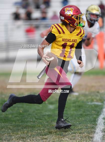 Thumbnail 2 in Highland vs Quartz Hill photogallery.