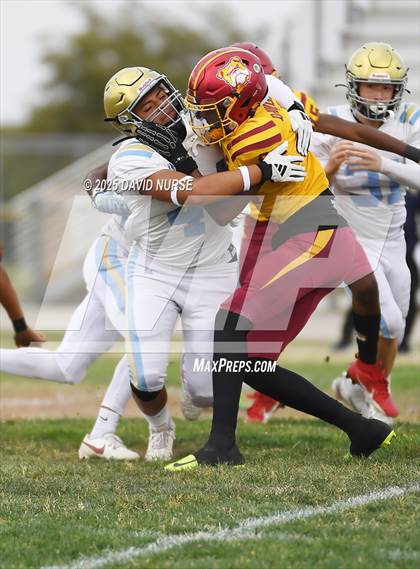 Thumbnail 2 in Highland vs Quartz Hill photogallery.