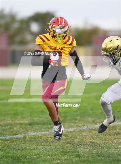 Thumbnail 2 in Highland vs Quartz Hill photogallery.