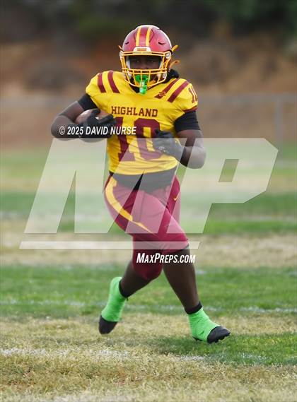 Thumbnail 3 in Highland vs Quartz Hill photogallery.