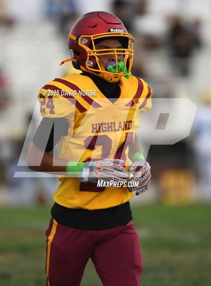Thumbnail 3 in Highland vs Quartz Hill photogallery.