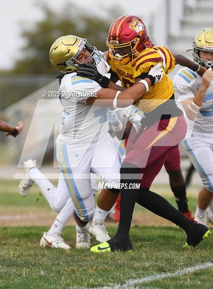 Thumbnail 3 in Highland vs Quartz Hill photogallery.