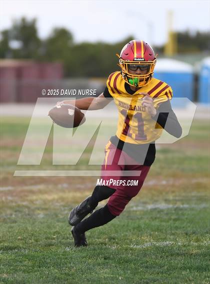 Thumbnail 1 in Highland vs Quartz Hill photogallery.
