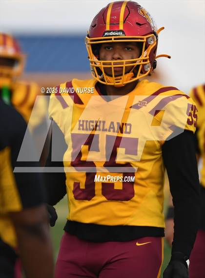 Thumbnail 2 in Highland vs Quartz Hill photogallery.