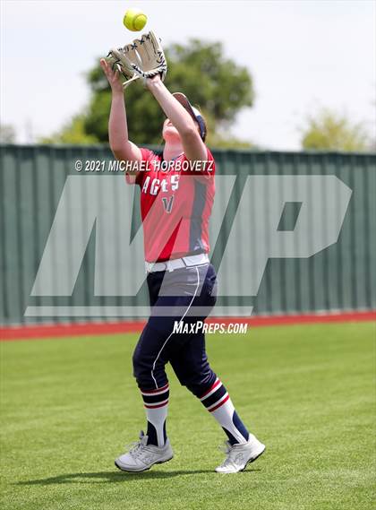 Thumbnail 1 in Allen @ Flower Mound (UIL 6A Regional Quarterfinal Playoff) photogallery.