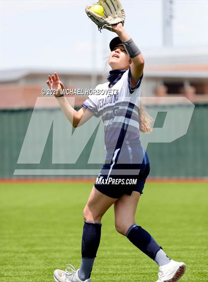 Thumbnail 2 in Allen @ Flower Mound (UIL 6A Regional Quarterfinal Playoff) photogallery.
