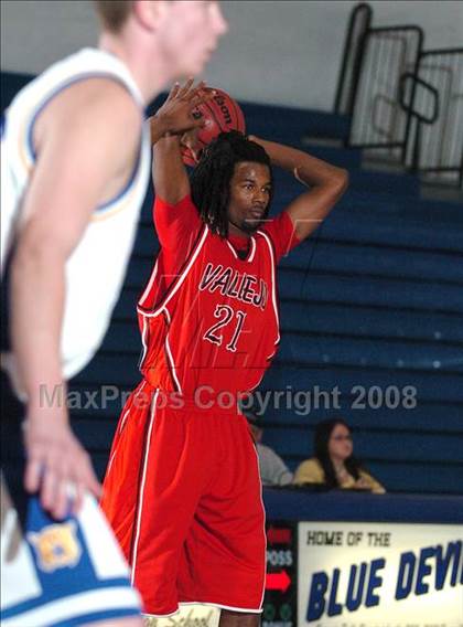 Thumbnail 3 in Vallejo vs. Wood (Les Curry Invitational) photogallery.