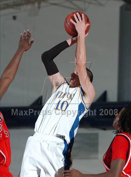 Thumbnail 2 in Vallejo vs. Wood (Les Curry Invitational) photogallery.