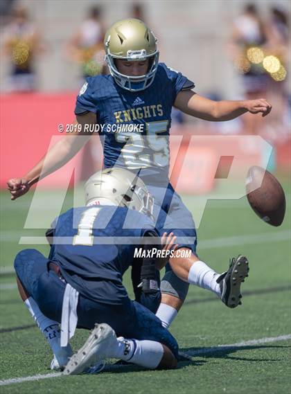 Thumbnail 2 in Notre Dame (SO) vs. Desert Vista (Honor Bowl) photogallery.