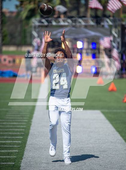 Thumbnail 2 in Notre Dame (SO) vs. Desert Vista (Honor Bowl) photogallery.